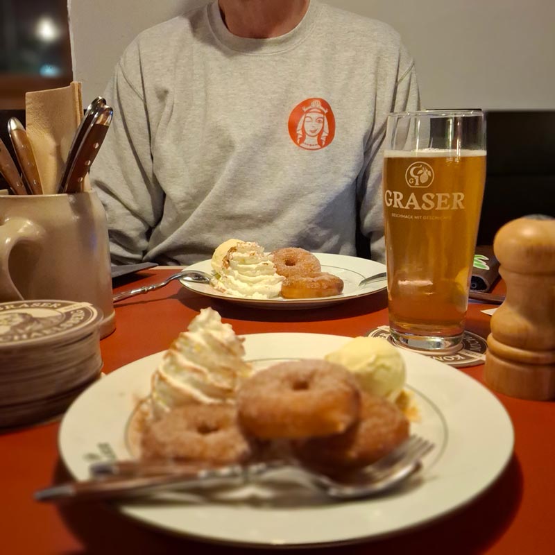 Fränkische Apfelkräpfla im Wirtshaus Graser